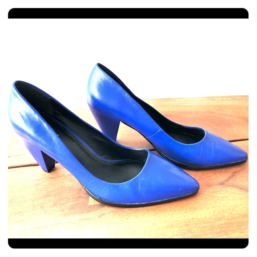 Hot Blue Pumps! NWOT